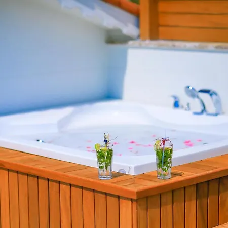 Sleeps 6 Pool فيلة