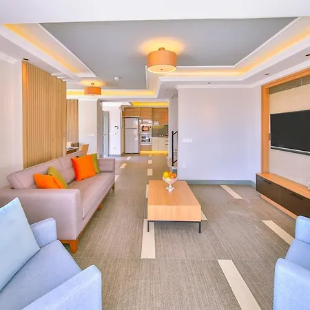 Sleeps 6 Pool فيلة كالكان