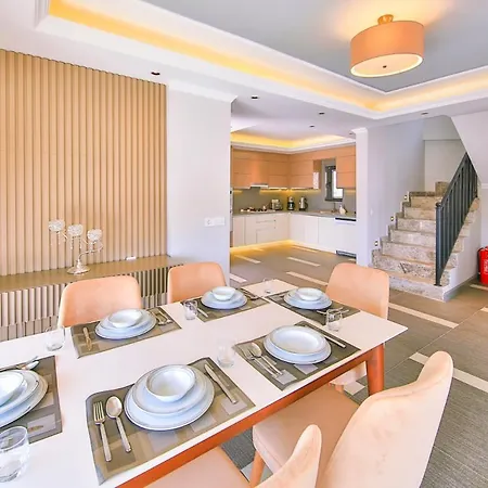 Sleeps 6 Pool *